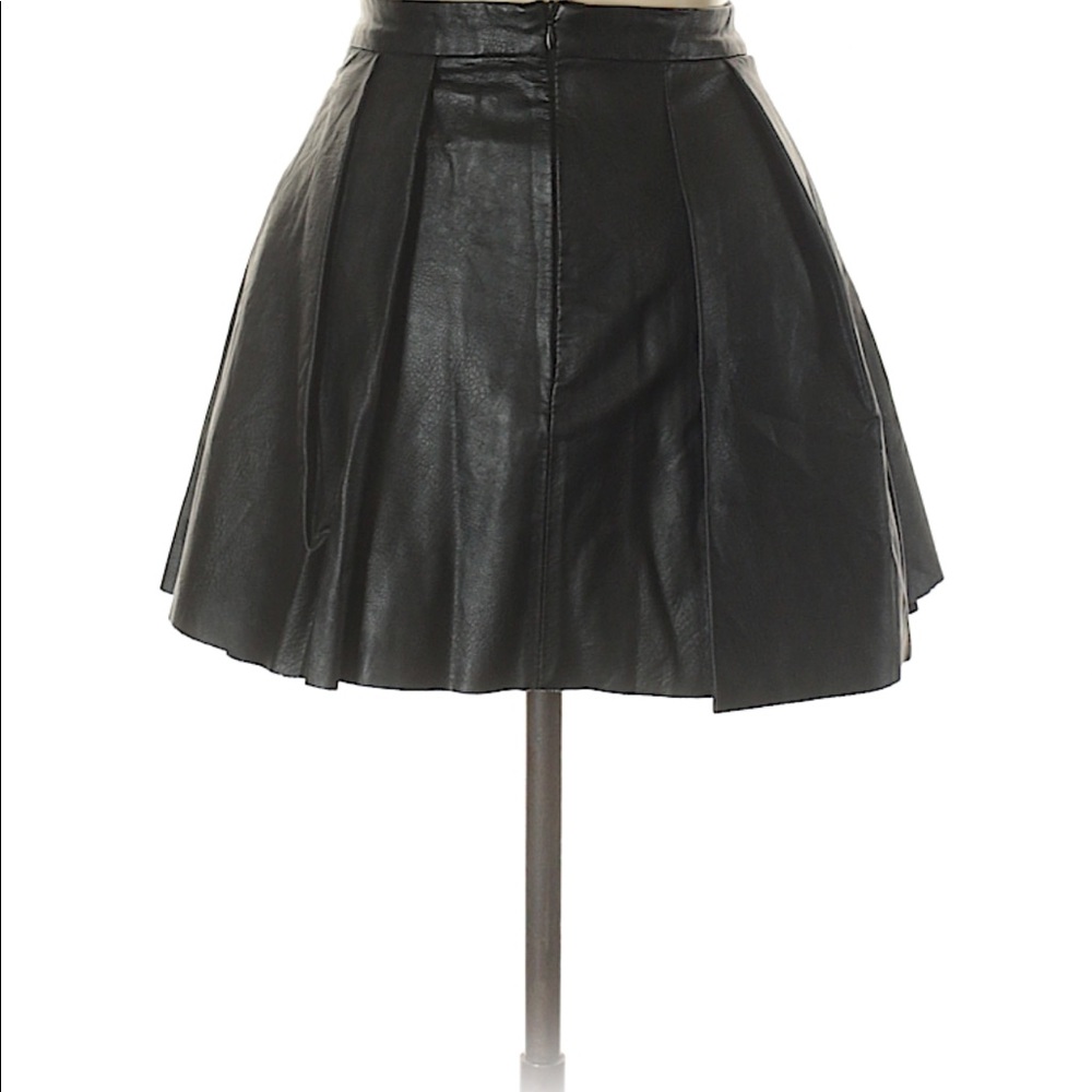 *NWT* Blank NYC Faux Leather Skirt - Picture 6 of 8